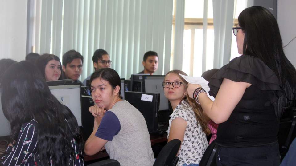 Diseña Creson instrumento para evaluar aprendizaje a distancia